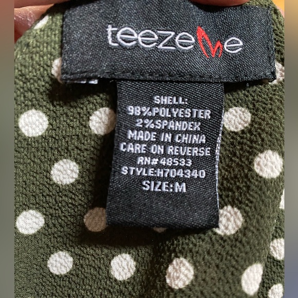 Forest Green Dress with White Polka-dots. Size Medium - Picture 6 of 7